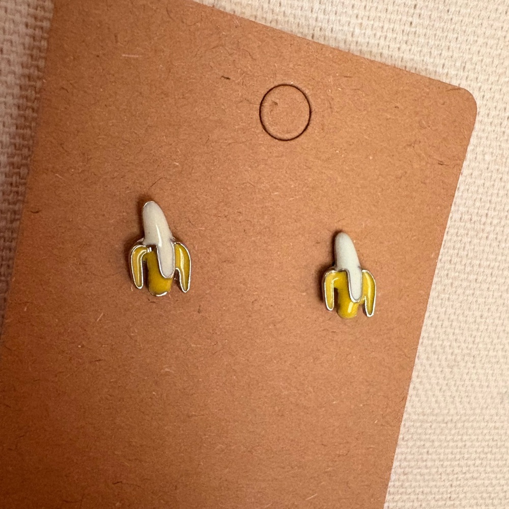 Banana Stud Earrings 🍌